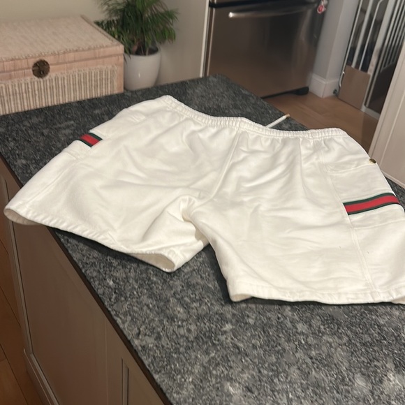 🦁 Gucci Interlocking G Web Embossed Jogger Shorts - Picture 9 of 14
